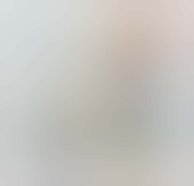 J4022 int Press (300ppi, 3000px, sRGB, JPEG)